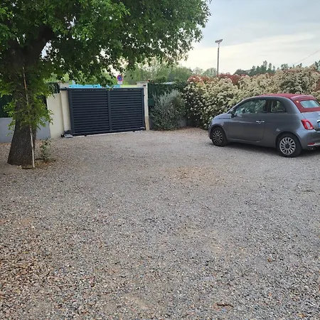 Studio_en_roussillon דירה *